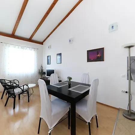 Apartment Puntamika